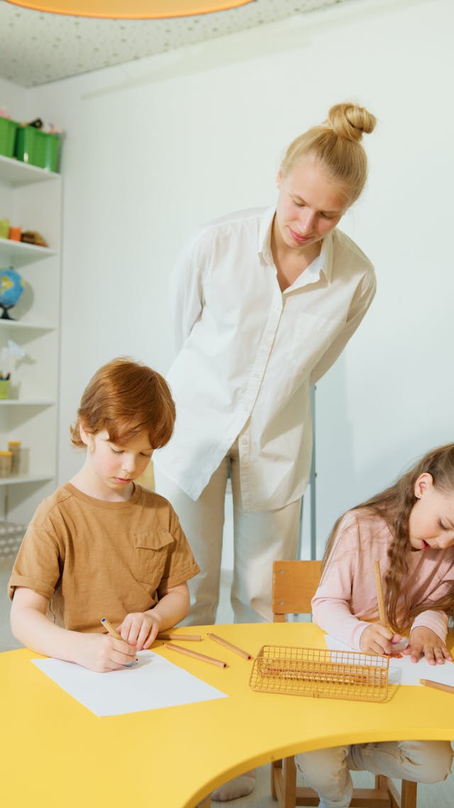 ¿Cuánto debo cobrar por clases particulares para niños?